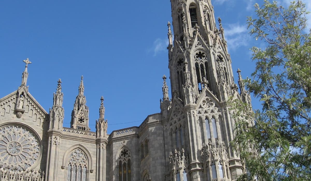 Fachada de la Catedral de Arucas