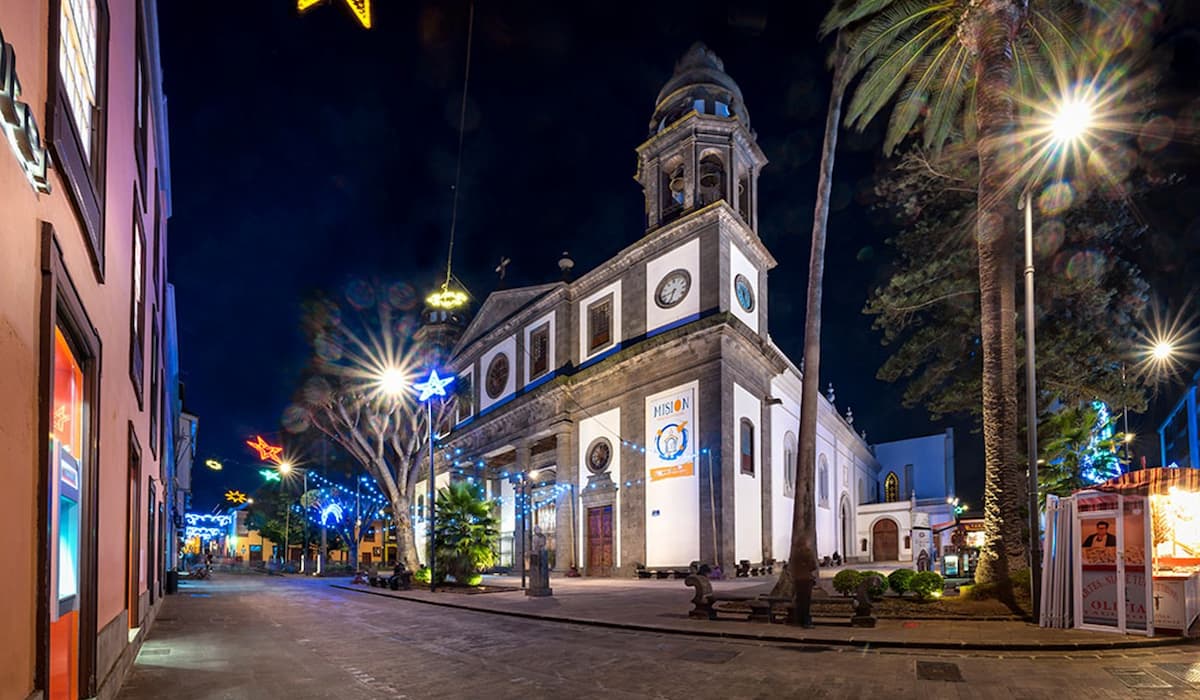 Catedral de San Cristóbal de La Laguna de noche