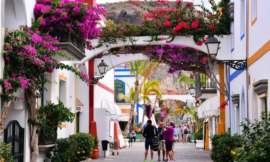 Fall in love with the views from the Mogán Princess hotel