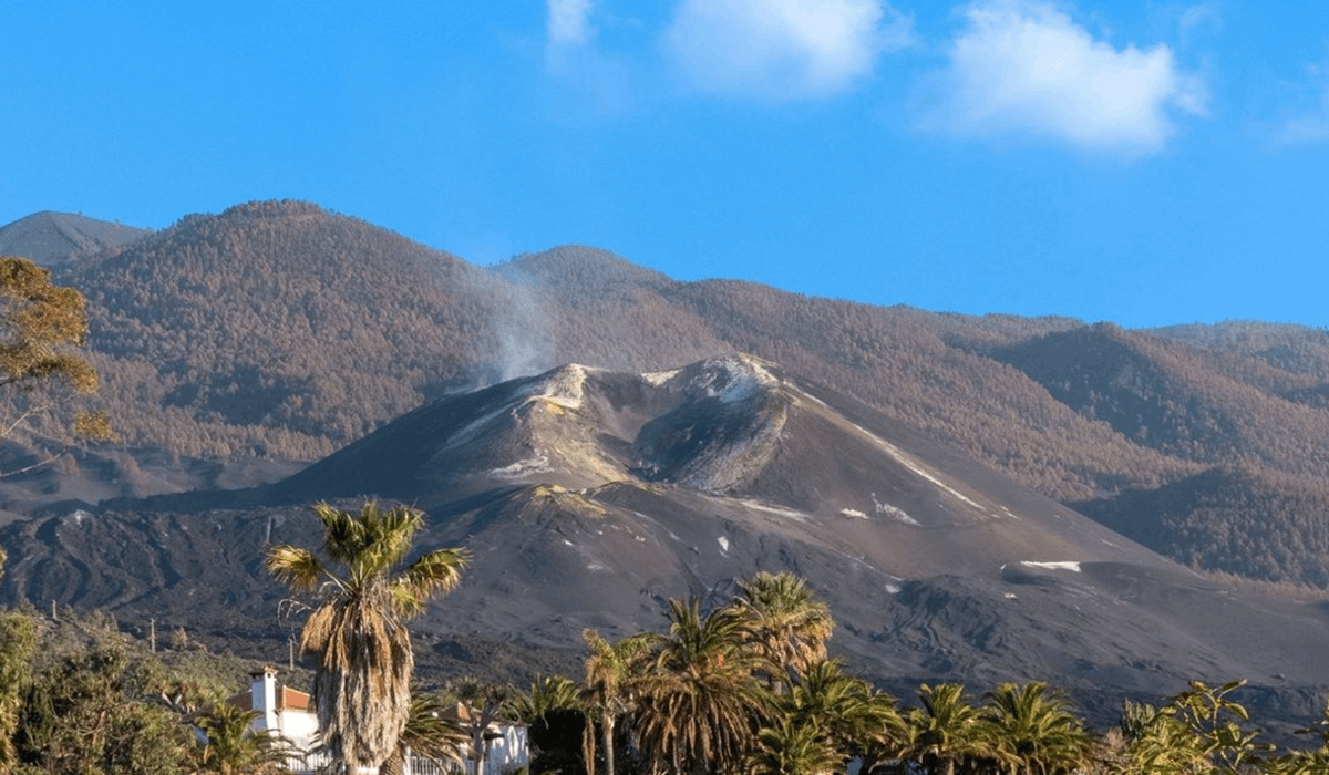 Vista frontal del volcán de La Palma
