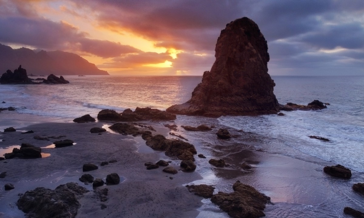 imagen de un sunset en Playa de Benijo 
