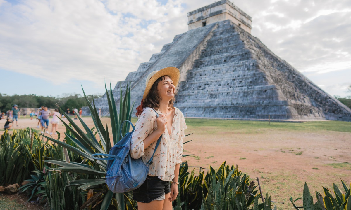Mujer en Chichén Itzá