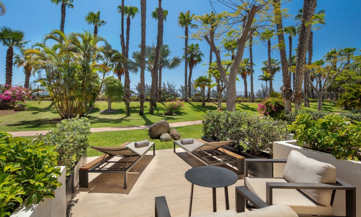 Gartenterrasse der Junior Suite Garden im Tabaiba Princess in Maspalomas (Gran Canaria)