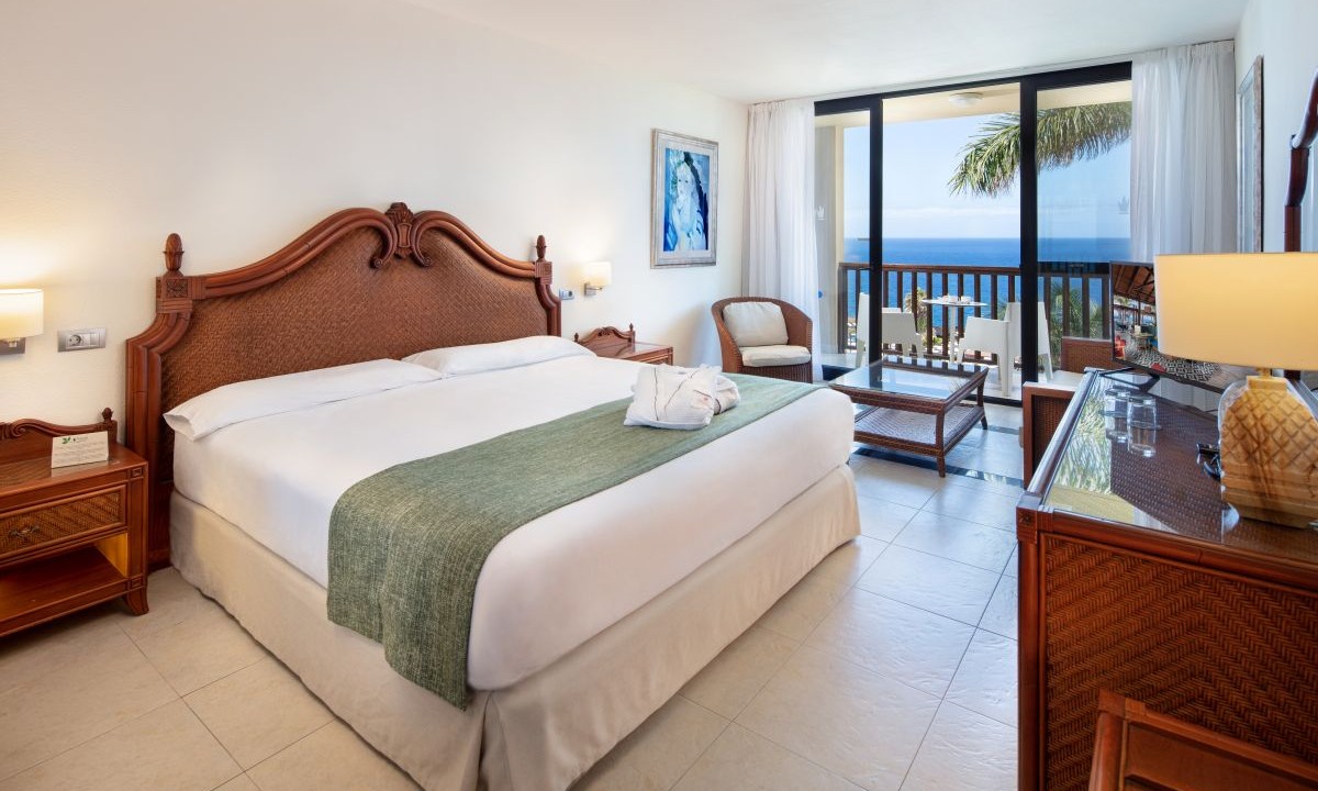 Separates Schlafzimmer der Ocean Suite Royal im Hotel La Palma Princess (Kanarische Inseln)