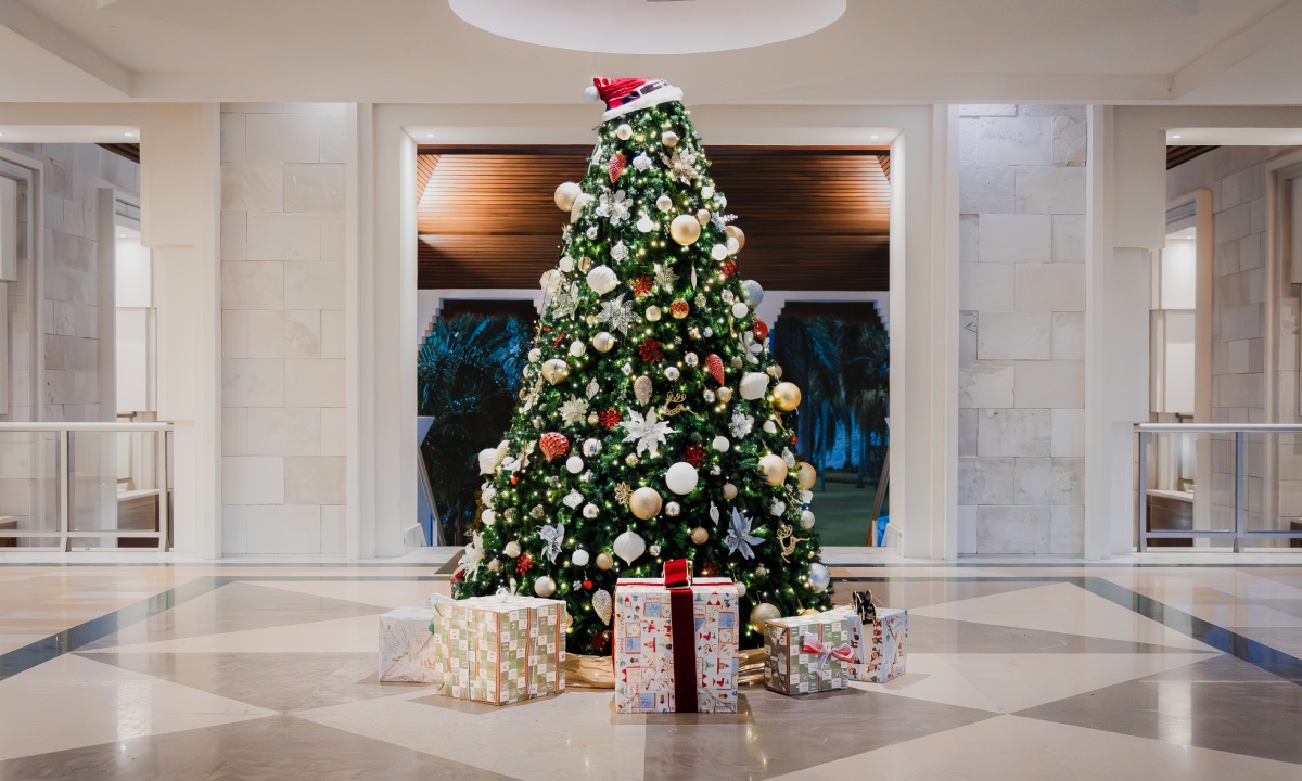 A Christmas tree with presents