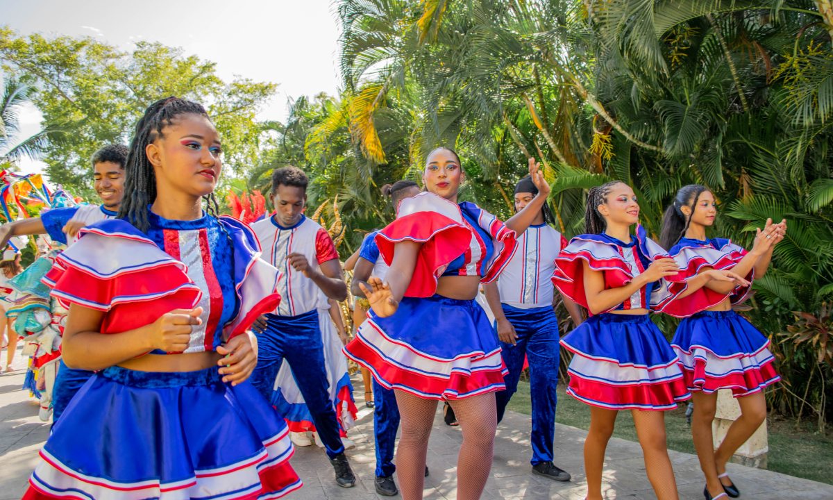 Bailarinas en desfile de Carnaval