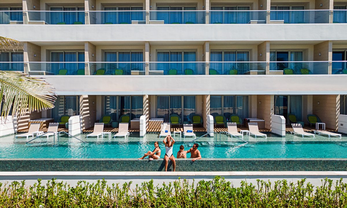 Pool of Princess Grand Jamaica hotel