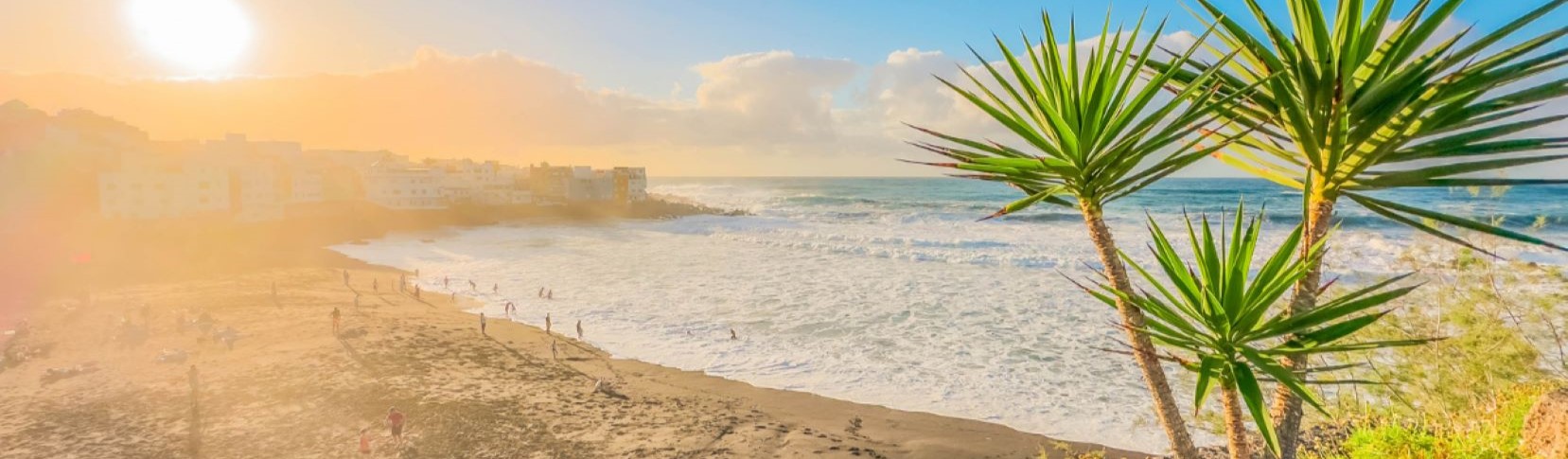 Sunset at Playa Jardín, in Puerto de la Cruz (Tenerife)