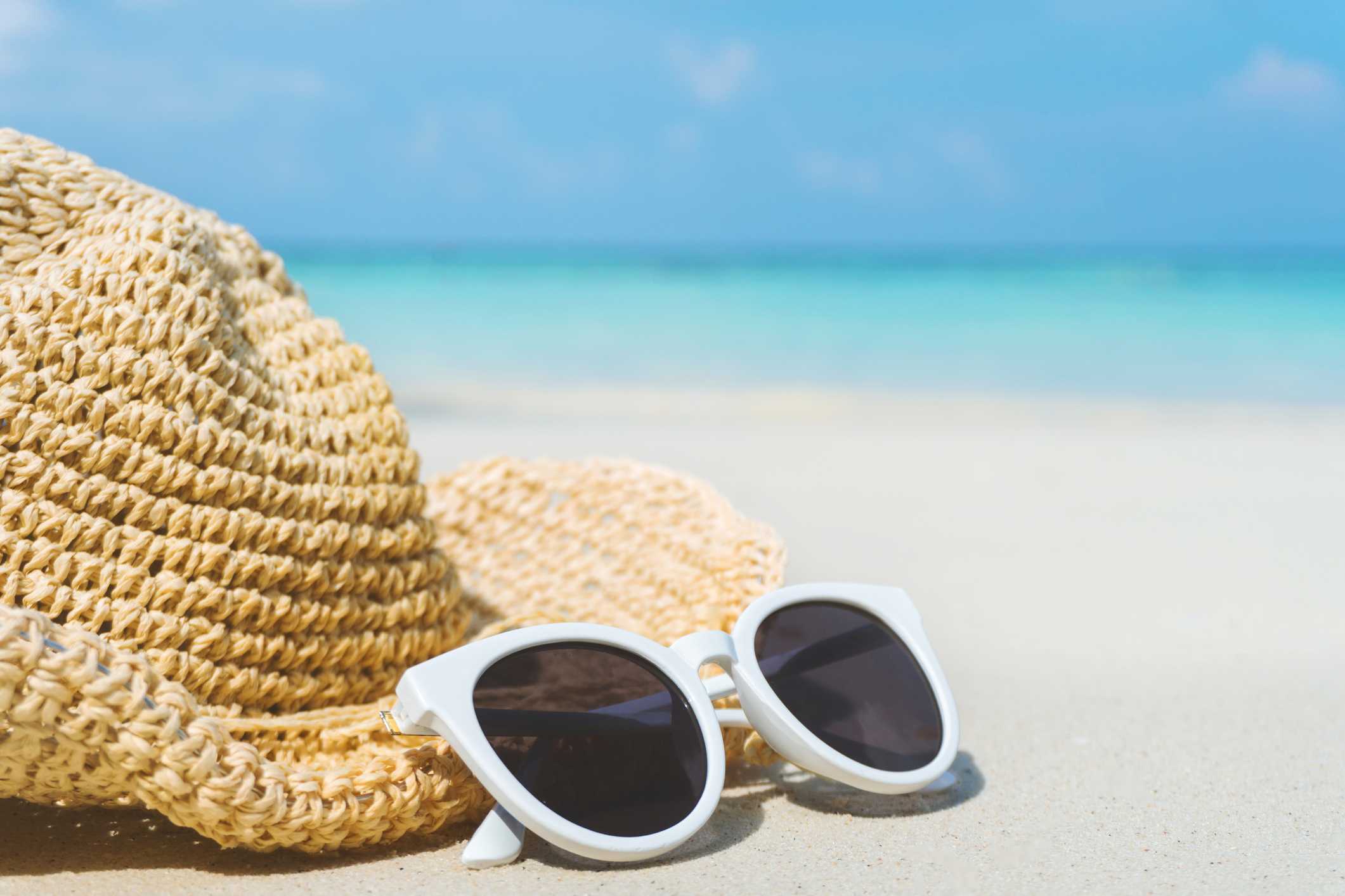 Gafas de sol y sombrero