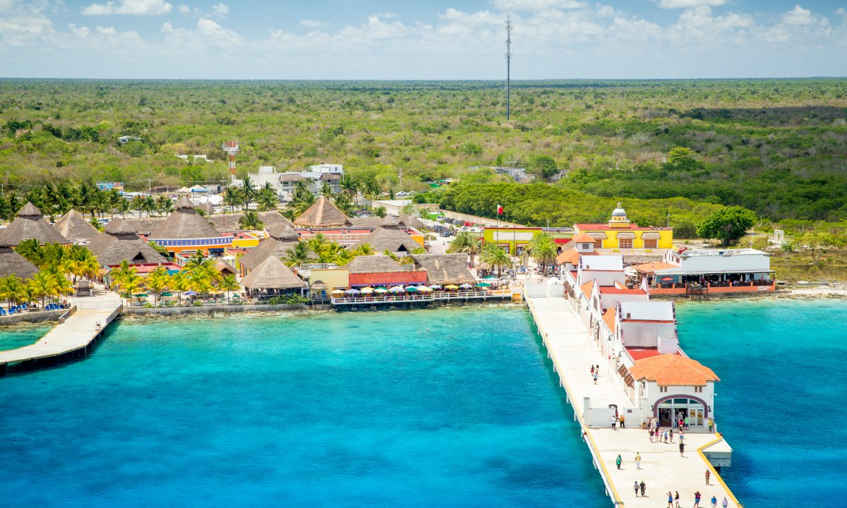 Cozumel seafront promenade