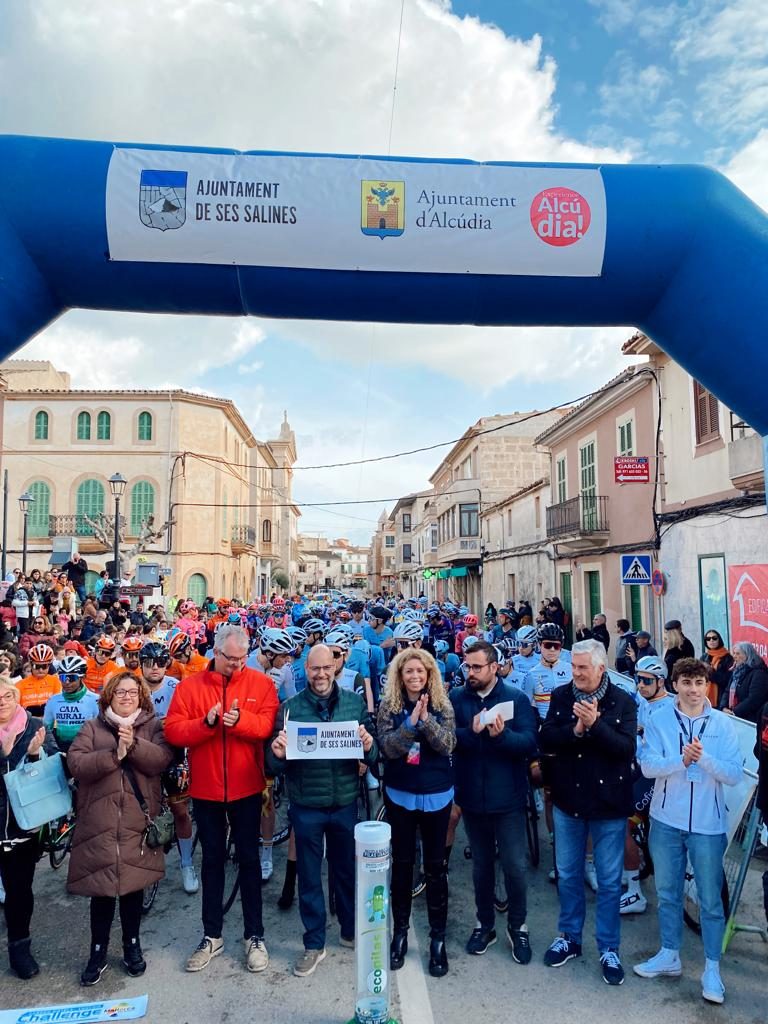 Une année de plus, Garden Hotels remet le trophée de la Challenge Ciclista Mallorca 2023. - Garden Hotels